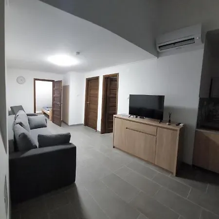Gilbert Apartmán Doboz